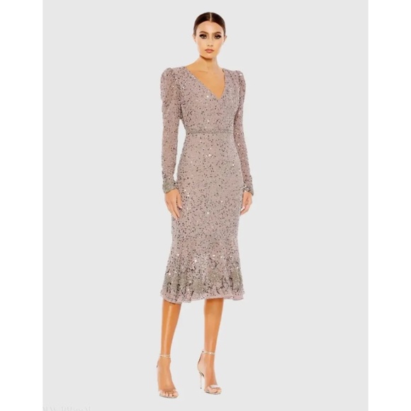 Mac Duggal Dresses & Skirts - NWT Mac Duggal Sequin Dress with Beaded Hemline and Belt - size 10